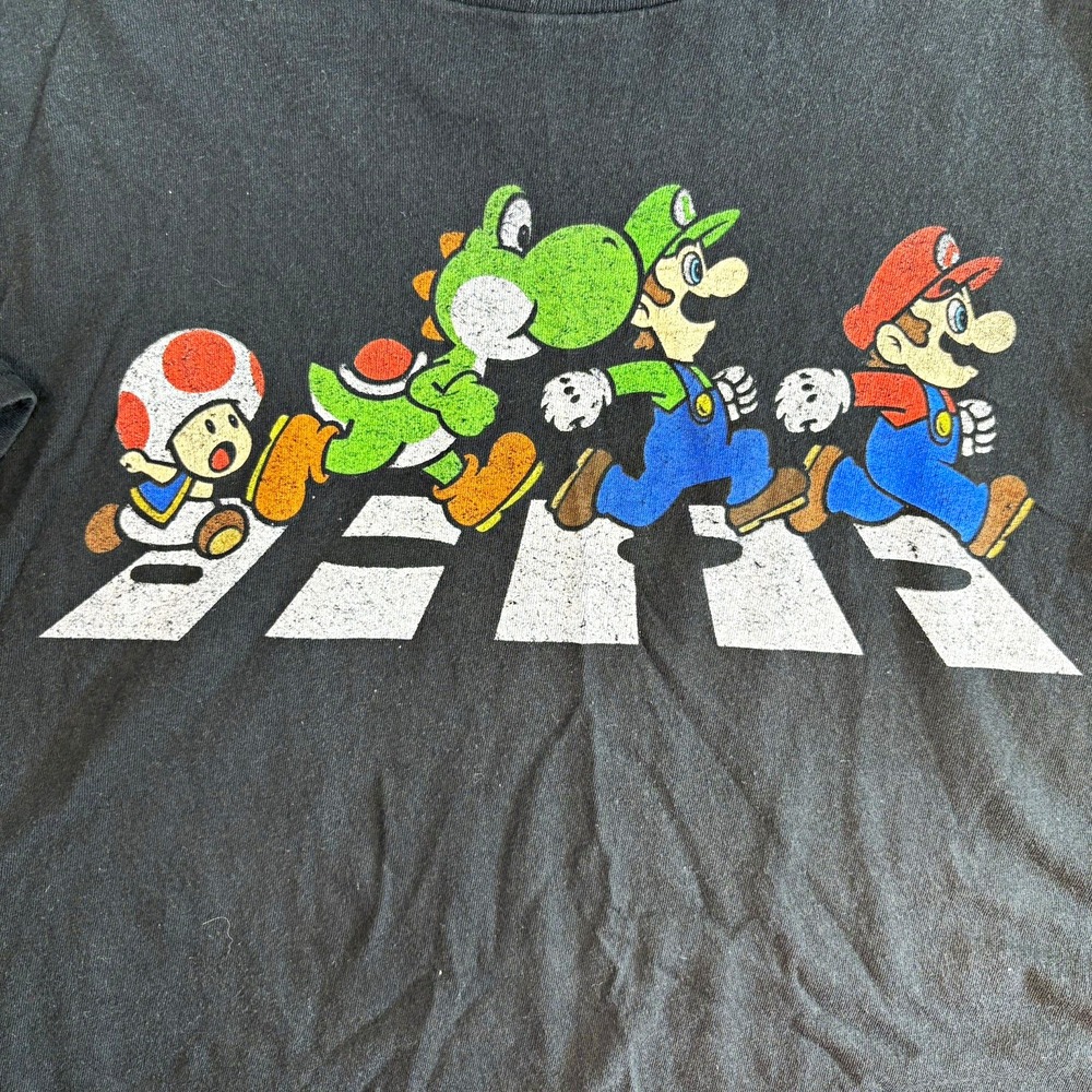 Nintendo Super Mario Abbey Road Graphic Print T Shirt Black Mens 2XL RN111647